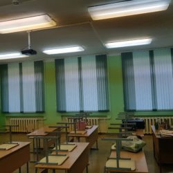 Вертикальные жалюзи в школе в Краснодаре